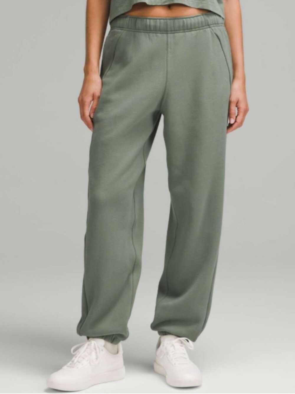 Lululemon Mid-Rise Oversized Jogger - gray eucalyptus
